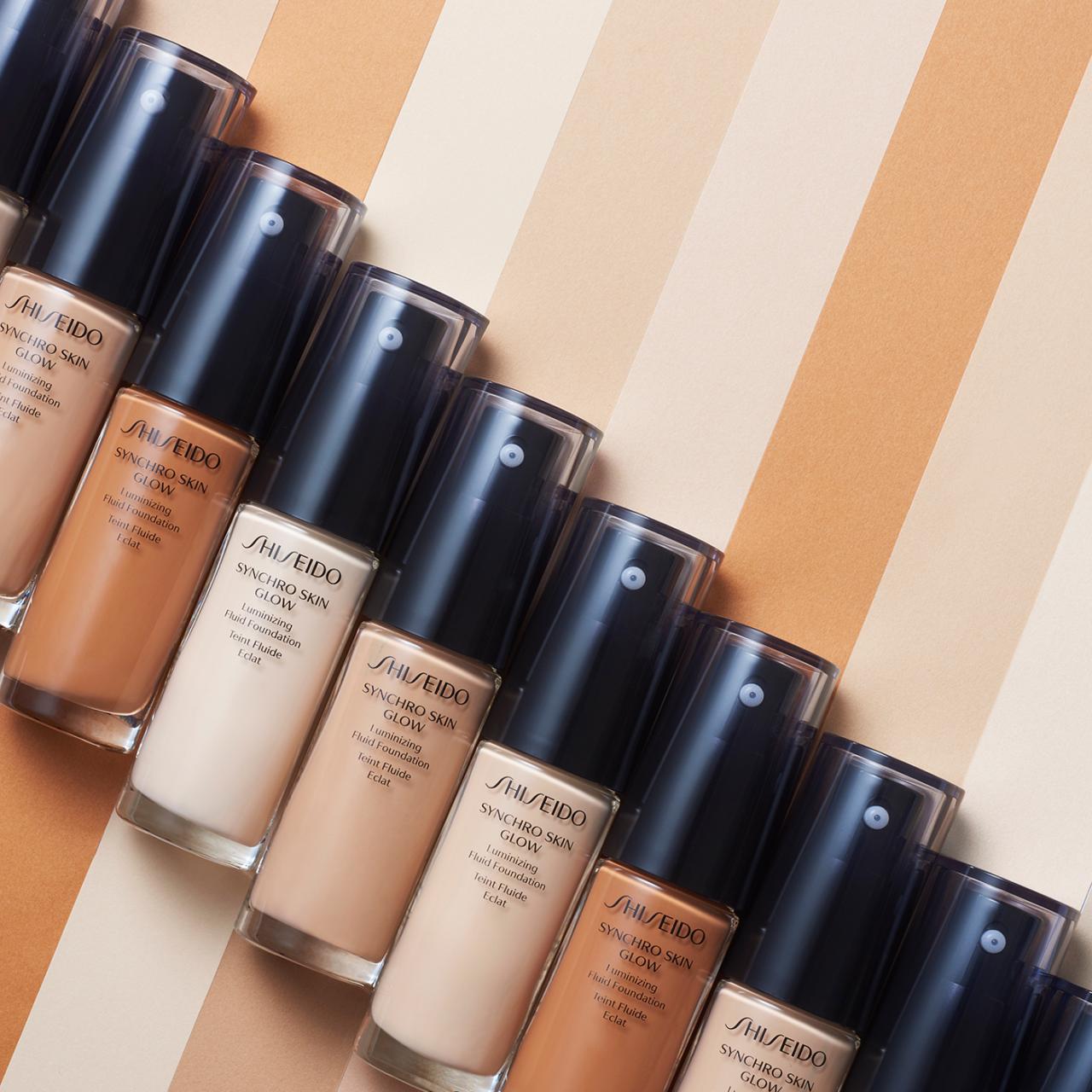 Shiseido Revitalessence Skin Glow Foundation